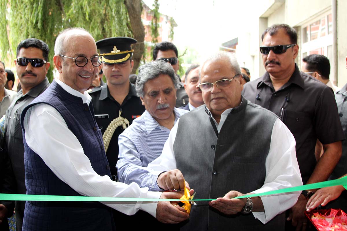 Governor inaugurates the State of the Art Learning Resource Centre