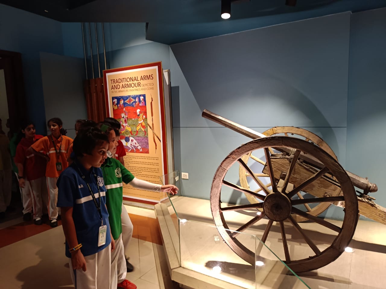 Students of grade IV visit Sri Pratap Singh museum