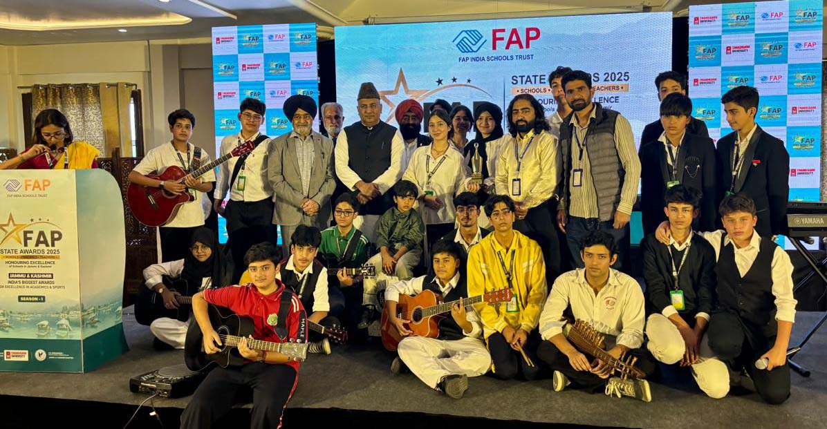 DPS Srinagar Strikes a High Note, Wins “Best Cultural Award” at Fakhr-e-Taalem Event