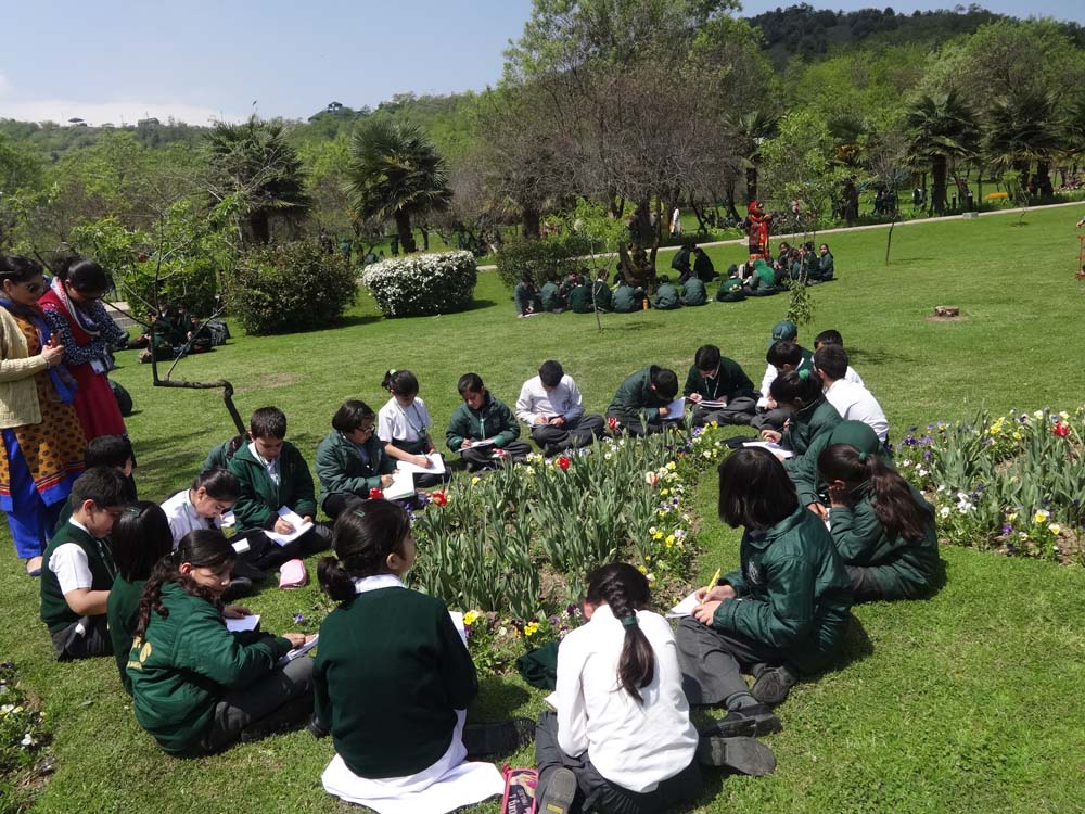 Class III & IV Students visit Badam Vaer